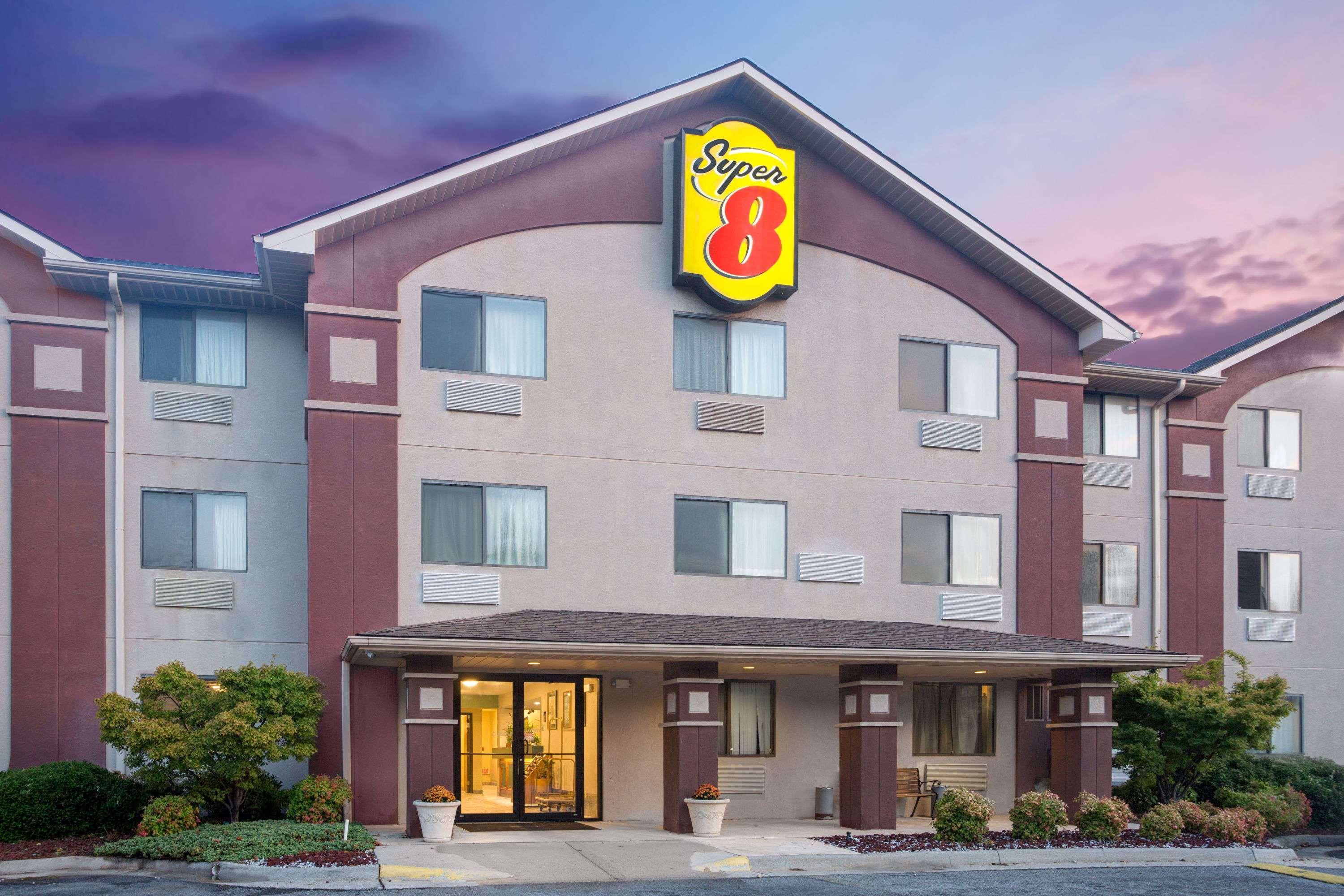 Super 8 By Wyndham Lynchburg Va Hotel Eksteriør billede