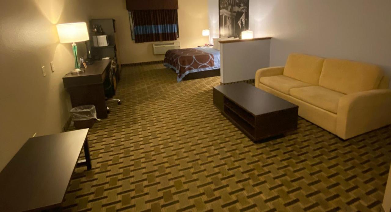 Super 8 By Wyndham Lynchburg Va Hotel Eksteriør billede